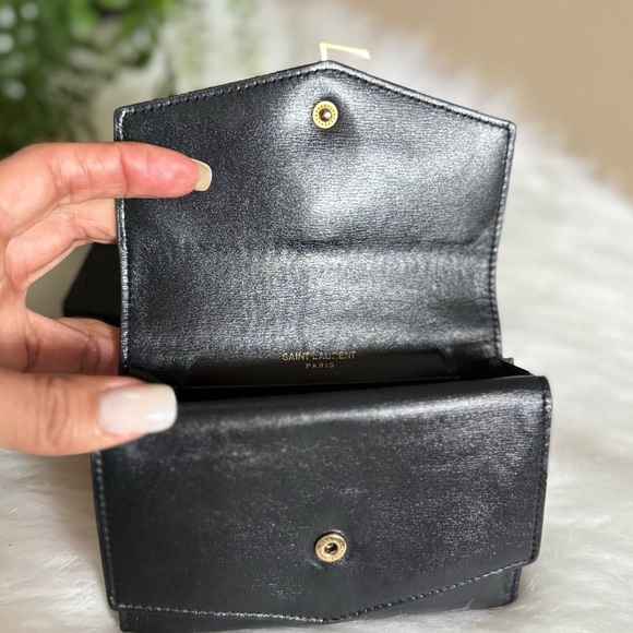 💯Authentic Yves Saint Laurent Black Leather Cassandra  compact Wallet vintage - Picture 12 of 13